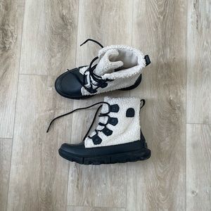 Women's Explorer II Joan Cozy Faux Shearling Boots